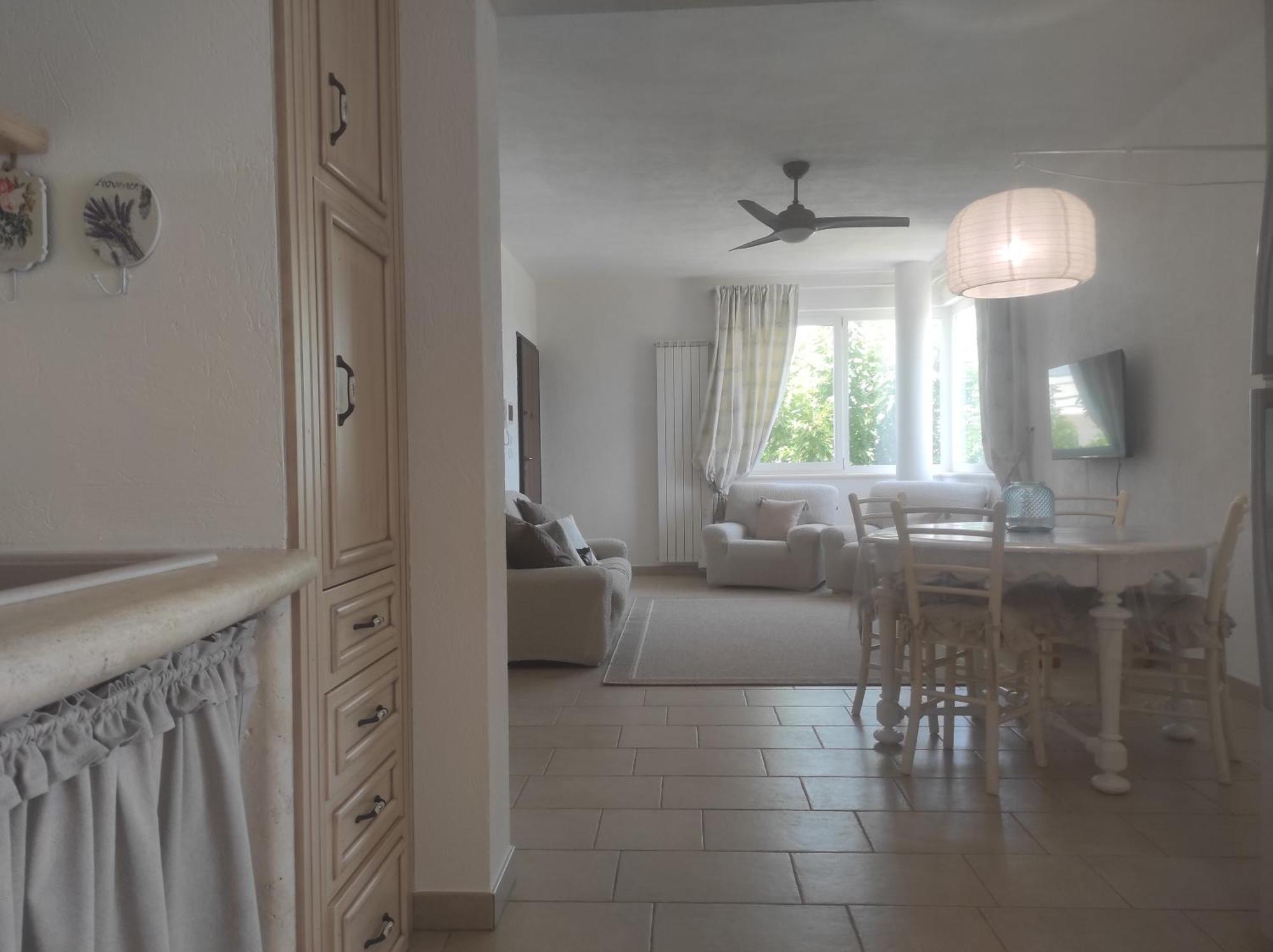 Adele Apartment Torre Santa Sabina